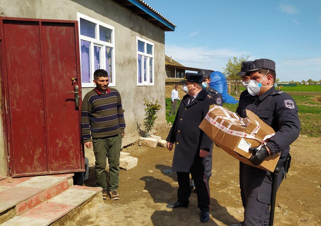 Полиция Джалилабада оказала продовольственную помощь пожилым и малообеспеченным семьям