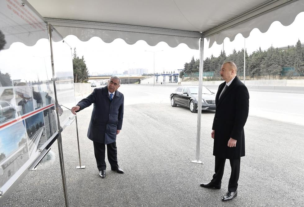 Prezident İlham Əliyev Bakı-Sumqayıt yolunun genişləndirilməsi çərçivəsində görülən işlərlə tanış olub, Moskva prospekti ilə 20 Yanvar küçəsinin kəsişməsindəki piyada keçidinin açılışında da iştirak edib