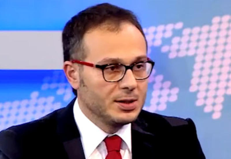 Ramil Həsən: Hər evdən çıxma, kənar şəxslə təmas virusa yoluxma və ölüm deməkdir