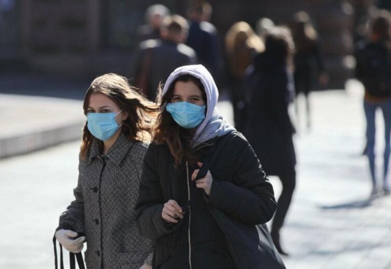 В Великобритании число умерших из-за коронавируса выросло за сутки более чем на 700