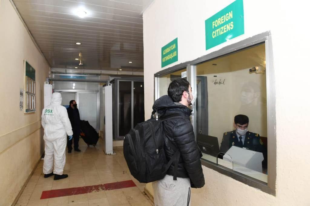 Госпогранслужба обеспечила въезд в страну азербайджанских граждан, прибывших из России