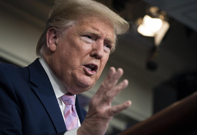 Трамп предложил лечить коронавирус непроверенными лекарствами