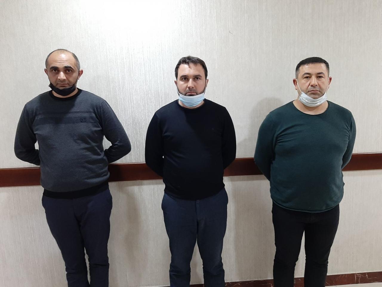 В Баку задержаны продавец и покупатели фальшивых разрешений
