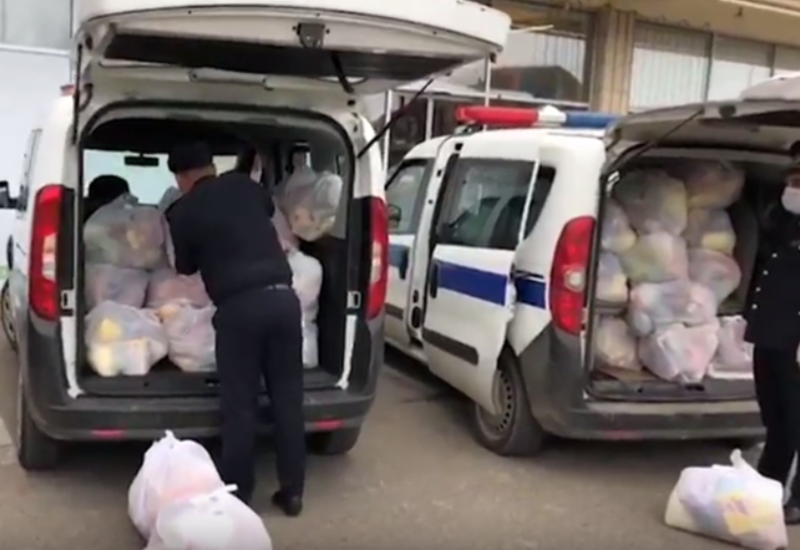Сотрудники Астаринского таможенного поста оказали продовольственную помощь малообеспеченным семьям