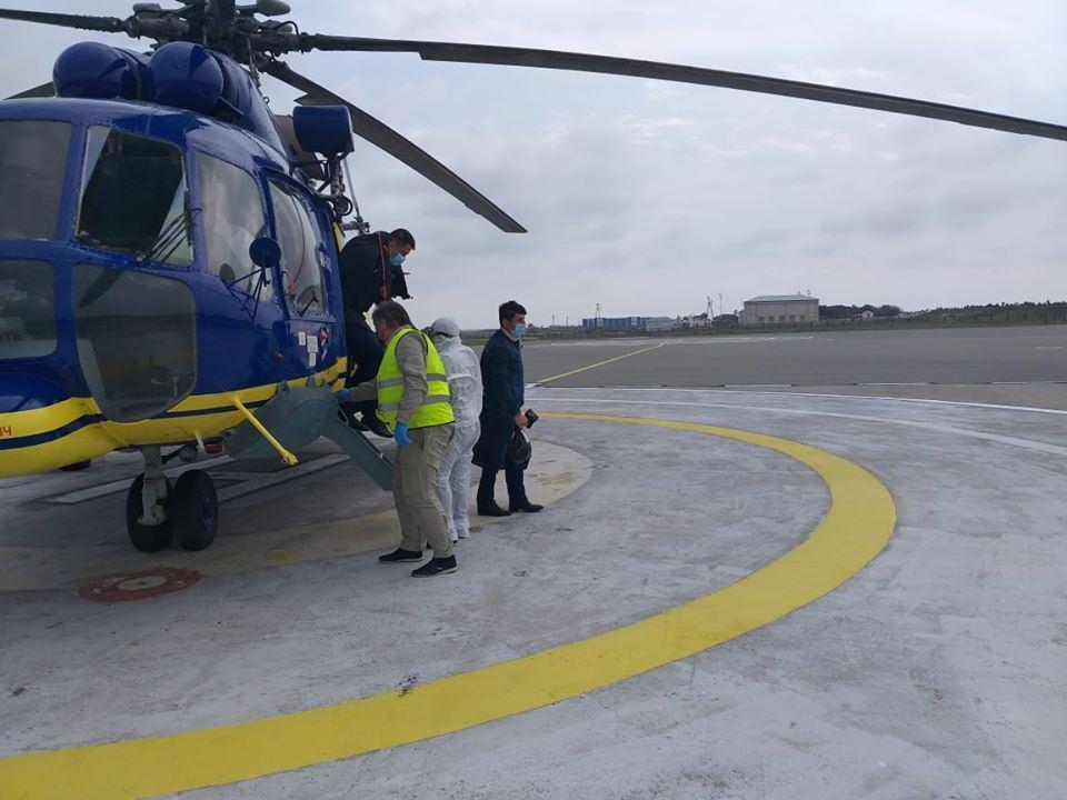 В Азербайджане началась смена вахты нефтяников в море