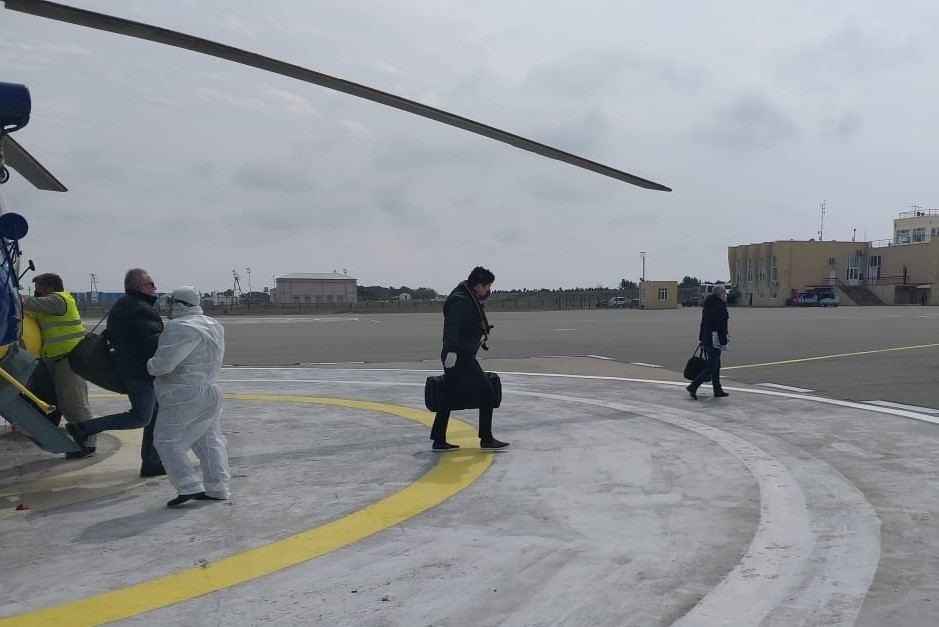 В Азербайджане началась смена вахты нефтяников в море