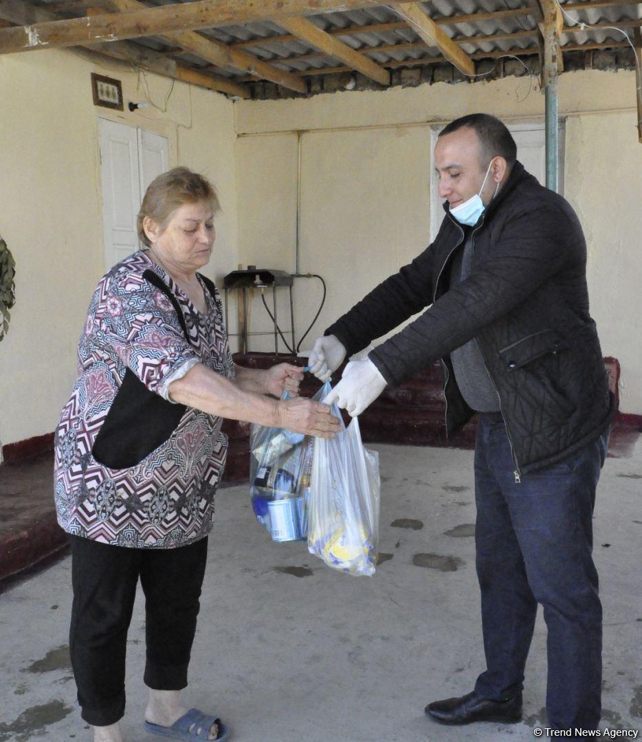 Депутат Севиль Микаилова оказала продовольственную помощь малообеспеченным семьям и одиноким лицам