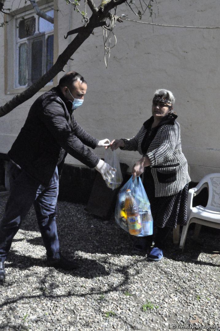 Депутат Севиль Микаилова оказала продовольственную помощь малообеспеченным семьям и одиноким лицам