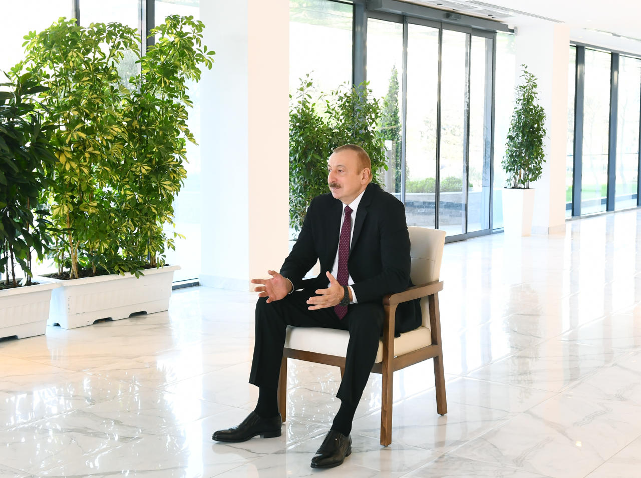 Prezident İlham Əliyev “Azərenerji” ASC-nin yenidən qurulan Baş idarəetmə, elm, tədris və laboratoriya kompleksinin açılışında iştirak edib