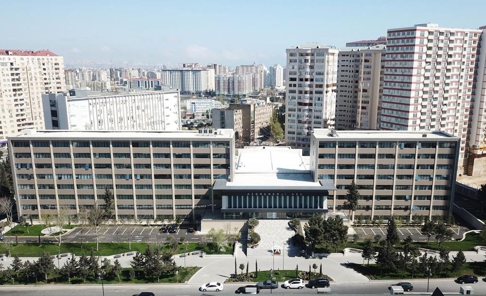 Prezident İlham Əliyev “Azərenerji” ASC-nin yenidən qurulan Baş idarəetmə, elm, tədris və laboratoriya kompleksinin açılışında iştirak edib