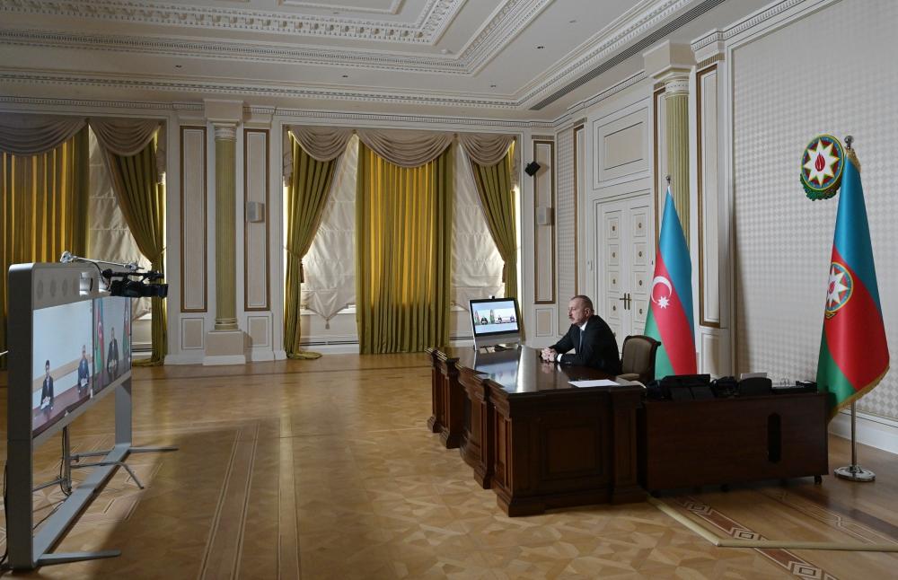 Президент Ильхам Алиев принял в видеоформате Сеймура Оруджева в связи с назначением главой Исполнительной власти Агстафинского, а Эльчина Рзаева - в связи с назначением главой Исполнительной власти Имишлинского района