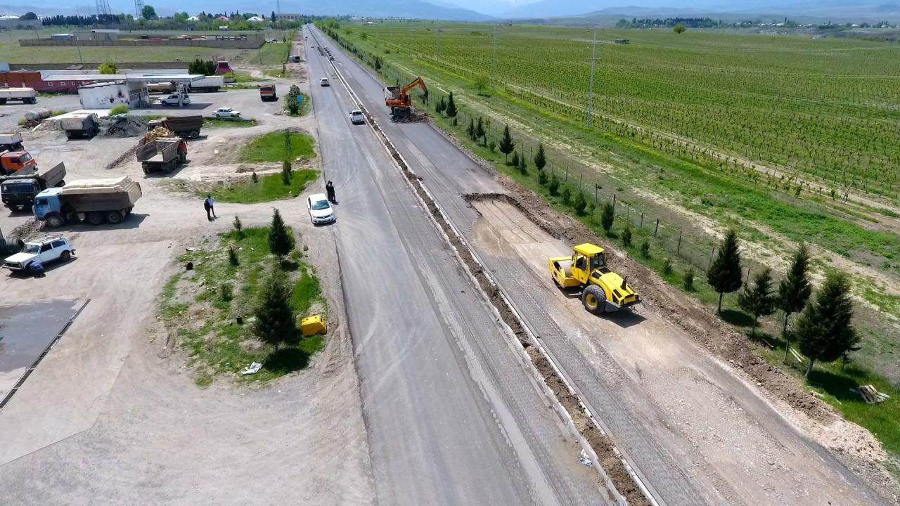 Началась реконструкция дороги в одном из районов Азербайджана