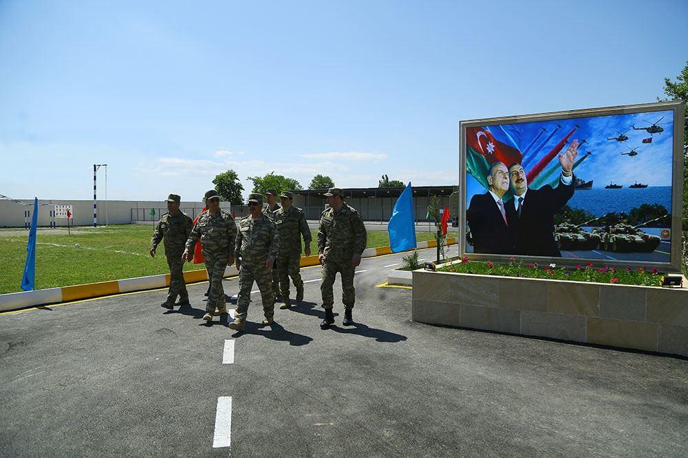 В Азербайджане открыли новые прифронтовые воинские части