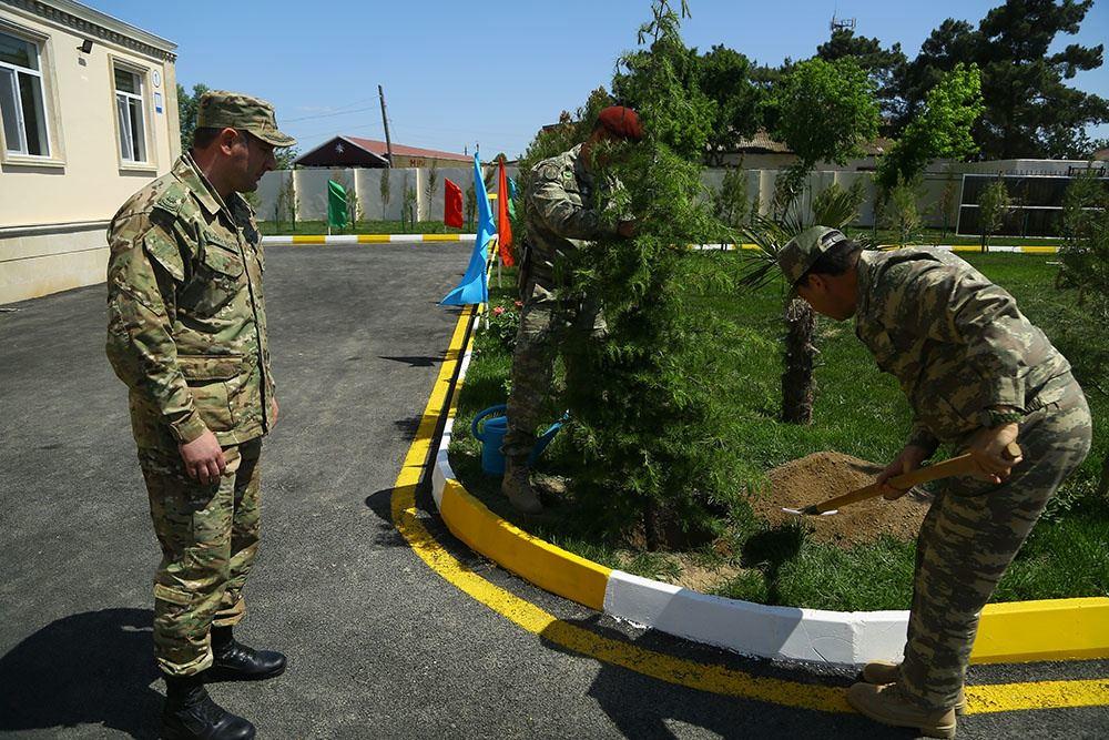В Азербайджане открыли новые прифронтовые воинские части