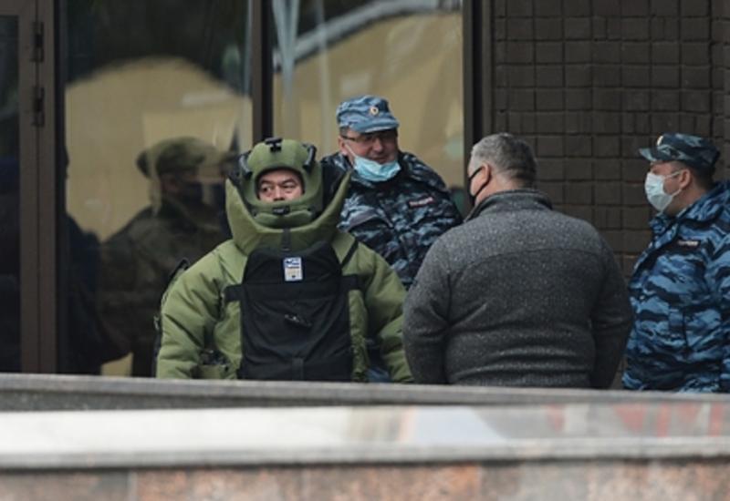 Стало известно о прошлом захватчика московского банка