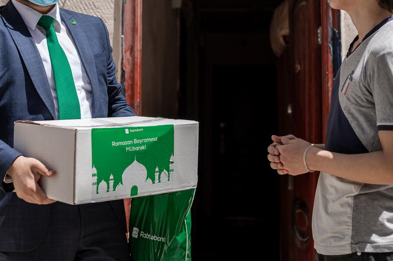 Rabitəbank Ramazan bayramında aztəmaninatlı tənha yaşayan ahılları sevindirdi