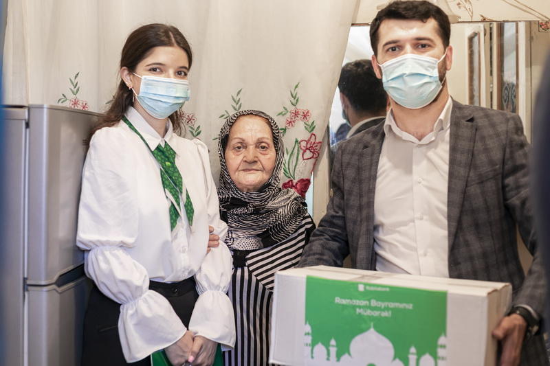 Rabitəbank Ramazan bayramında aztəmaninatlı tənha yaşayan ahılları sevindirdi
