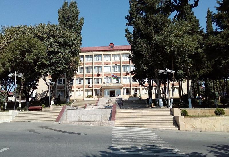Глава и сотрудники исполнительной власти Шамахинского района помещены на карантин