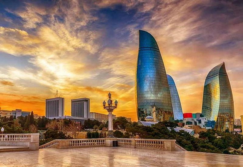 Dağüstü parkın baxış meydançasından açılan Bakı mənzərələri