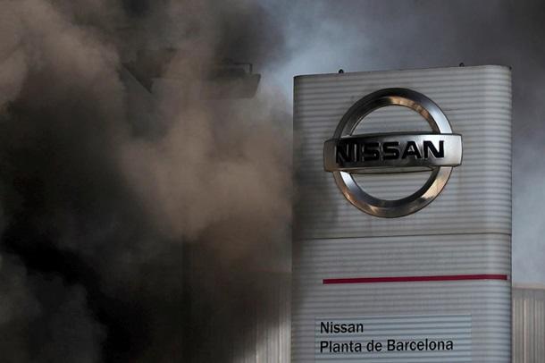 Сотрудники завода Nissan в Барселоне устроили протест против его закрытия