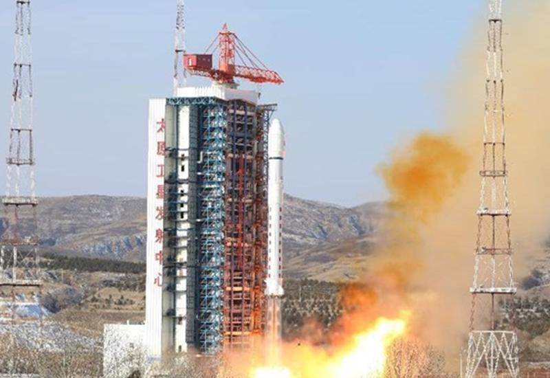 Китай успешно запустил ракету "Чанчжэн-2D" с двумя спутниками