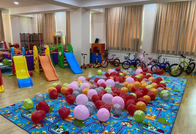 Праздничные подарки малышам от Фонда Гейдара Алиева