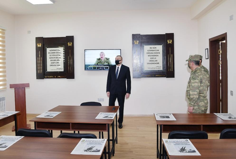 Президент Ильхам Алиев посетил Н-скую воинскую часть в Агдаме