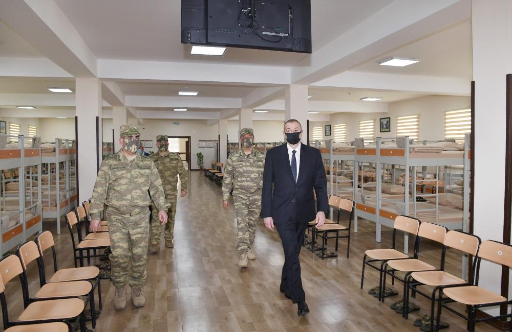 Президент Ильхам Алиев посетил Н-скую воинскую часть в Агдаме