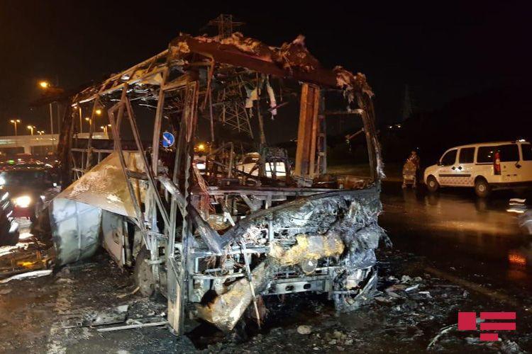 В Баку взорвался автобус