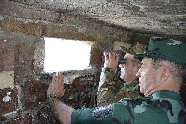 Генералы Погранслужбы и Военной прокуратуры Азербайджана побывали на границе с Арменией