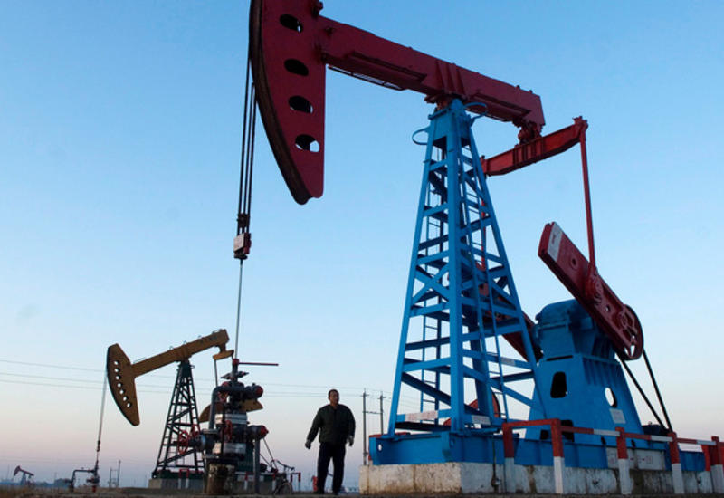 Нефть быстро дорожает перед встречей ОПЕК+