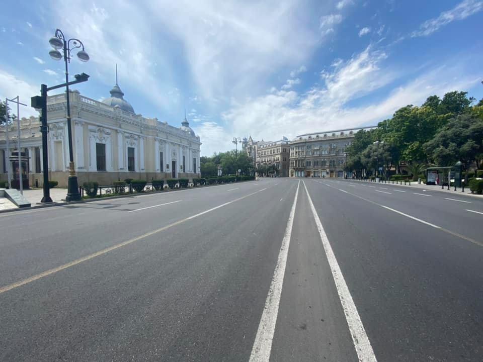Опустевший Баку: виды из окон, балконов и с улиц