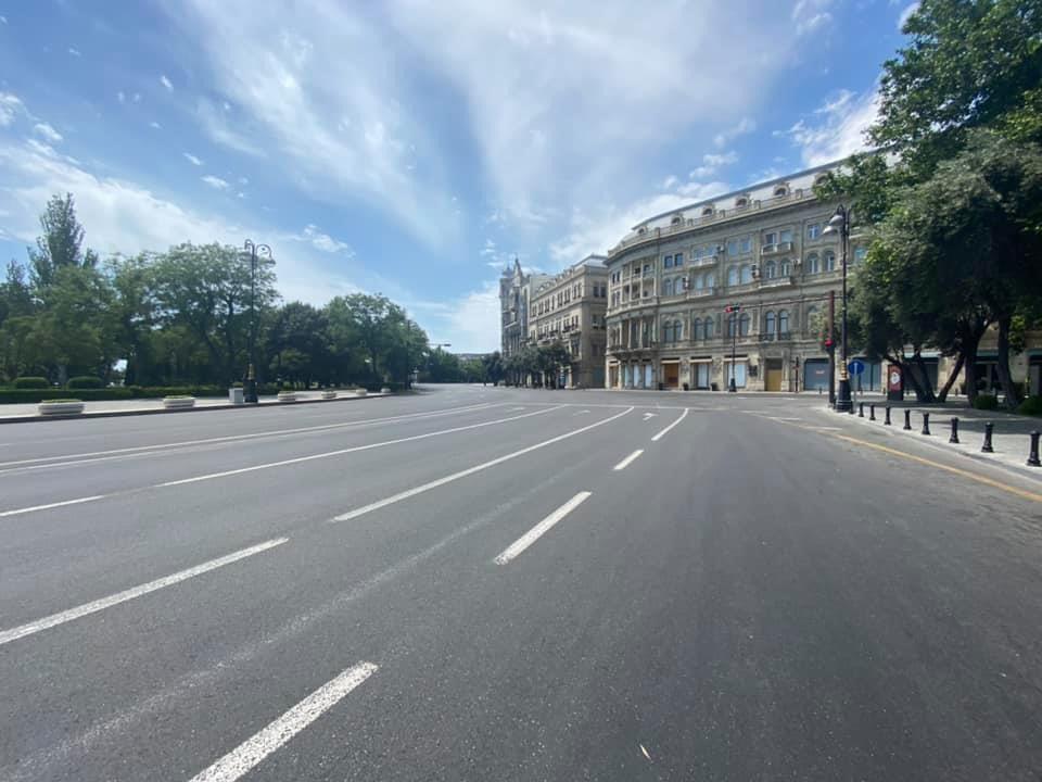 Опустевший Баку: виды из окон, балконов и с улиц