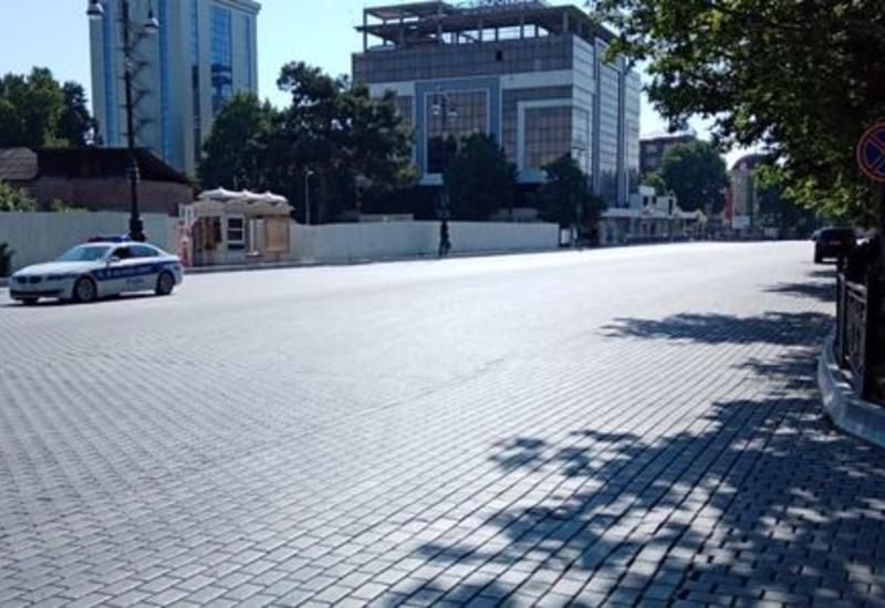 Первый день запрета выходить на улицы в Гяндже