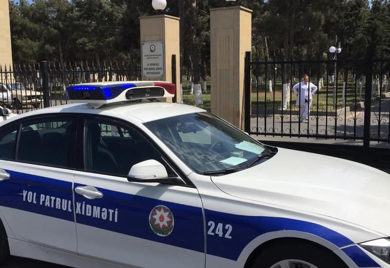 Полиция оцепила маркет в Баку