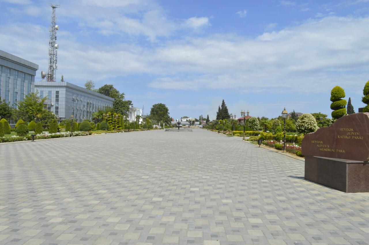Безлюдный Лянкяран после запрета выходить из дома