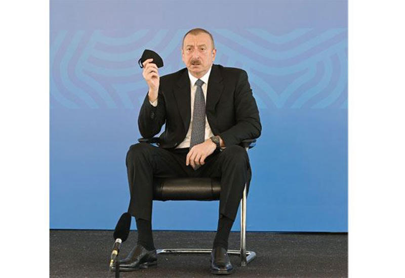 Prezident İlham Əliyev: Qapalı şəraitdə hər kəs mütləq maskadan istifadə etsin