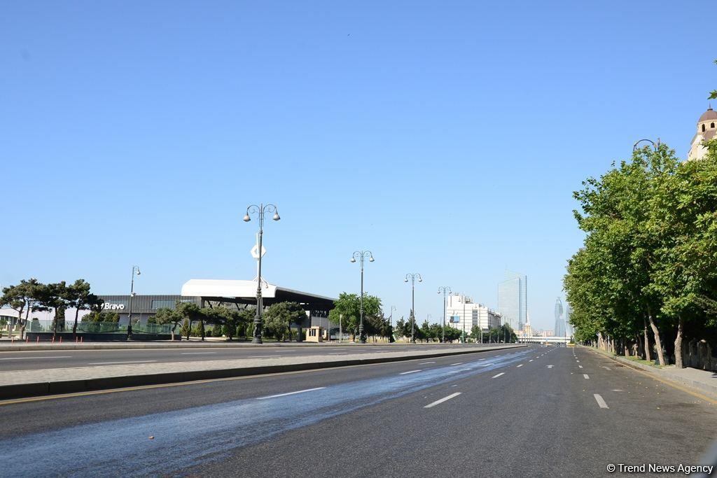 Опустевший Баку: Невероятные кадры города в первый день жесткого карантина