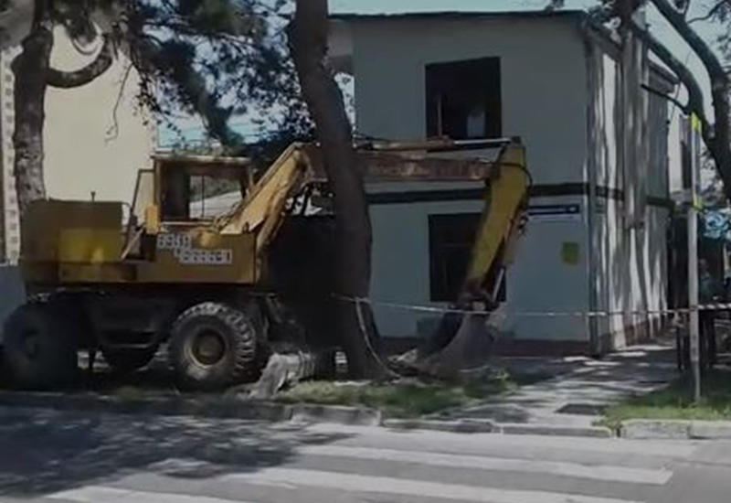 Армянский беспредел в Анапе - следователь-армянка сносит дом инвалида