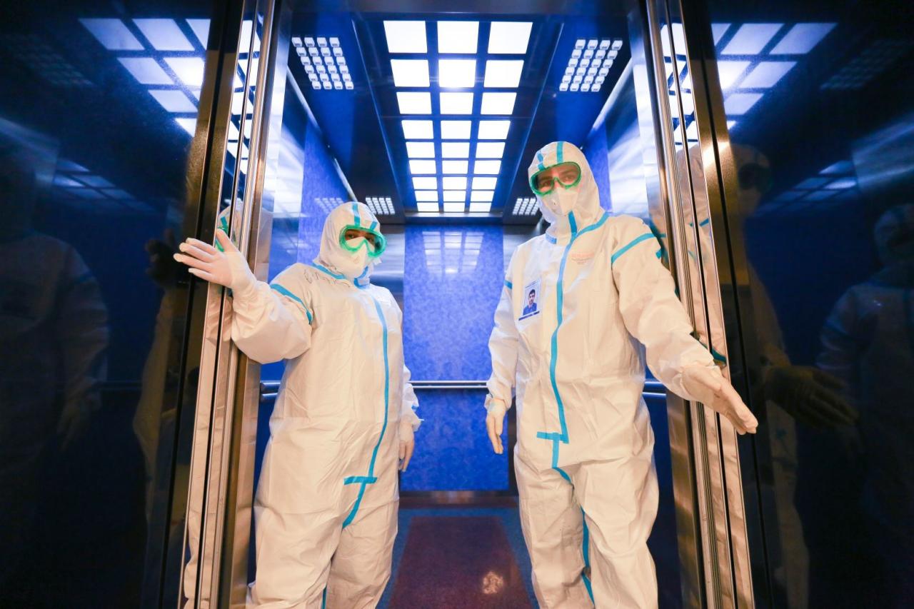 Герои в белых халатах: азербайджанские врачи, борющиеся с коронавирусом