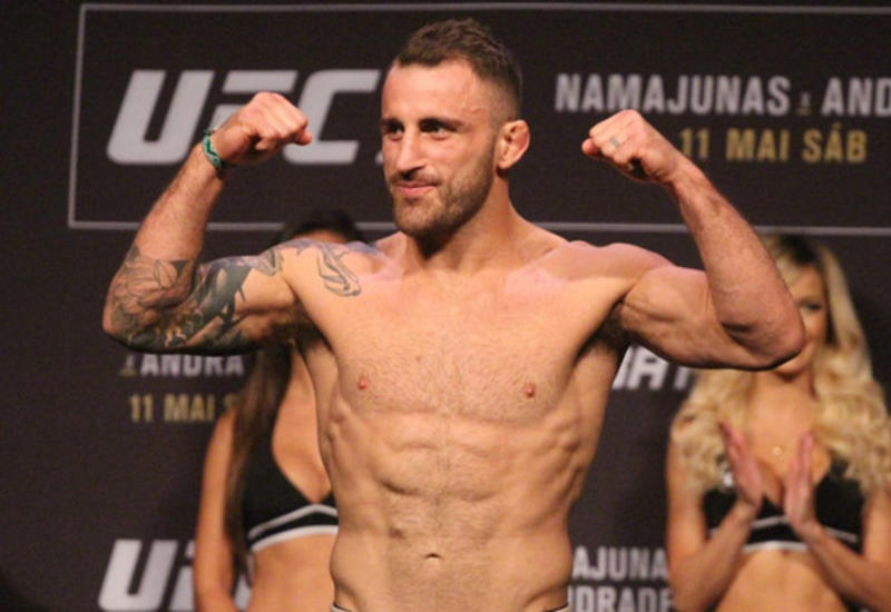 Чемпион UFC готов провести бой с Хабибом