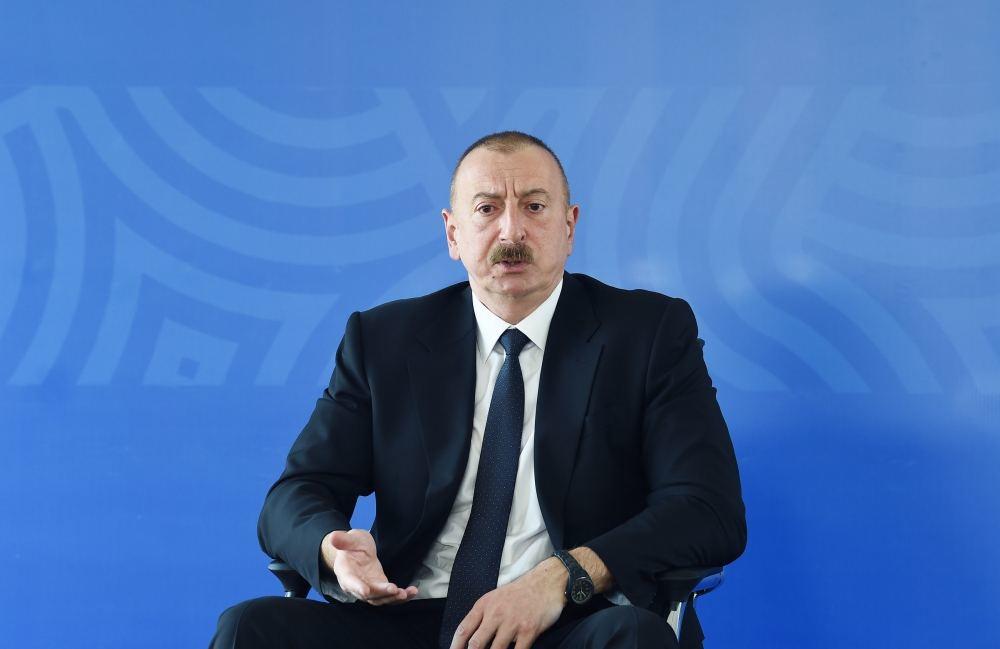 Президент Ильхам Алиев и Первая леди Мехрибан Алиева приняли участие в открытии больницы модульного типа в Гяндже