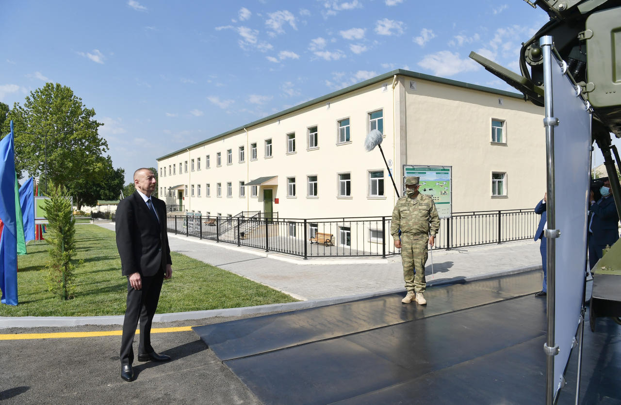 Президент Ильхам Алиев принял участие в открытии N-ской воинской части Министерства обороны