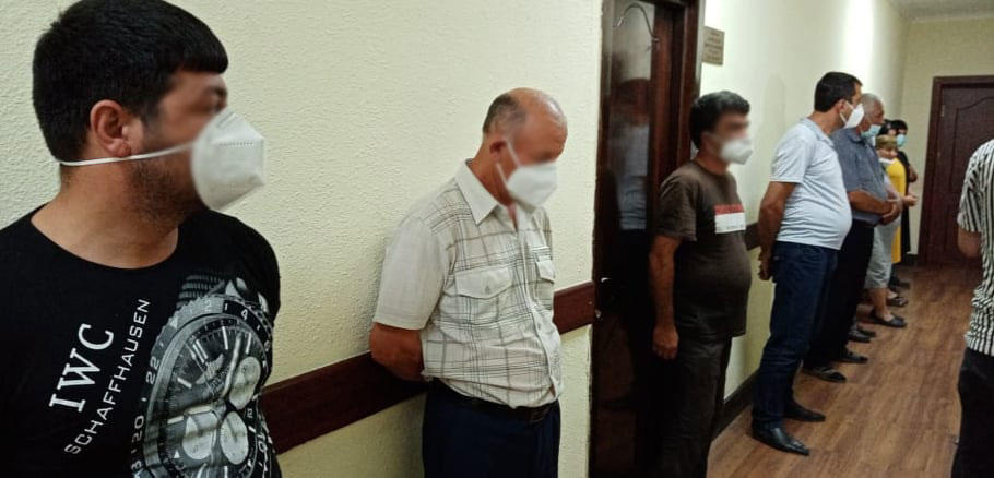 В Шамкире задержан человек, пытавшийся организовать торжество по случаю обрезания