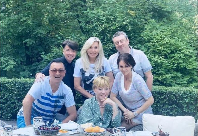 Алла Пугачева продолжает восхищать поклонников помолодевшим видом