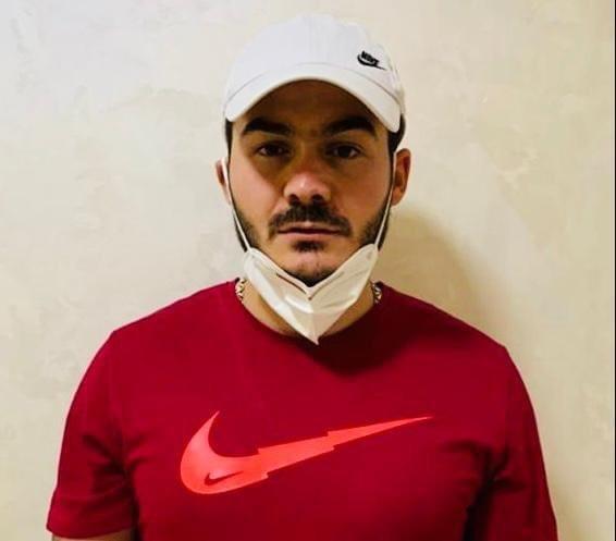 Sosial şəbəkə istifadəçilərinə və jurnalistlərə “işverən” deyən gənc saxlanıldı
