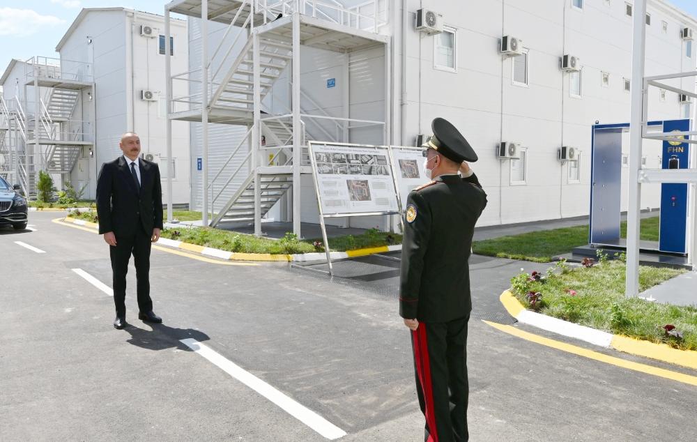 Президент Ильхам Алиев и Первая леди Мехрибан Алиева приняли участие в открытии модульного госпиталя для лечения больных коронавирусом в Баку