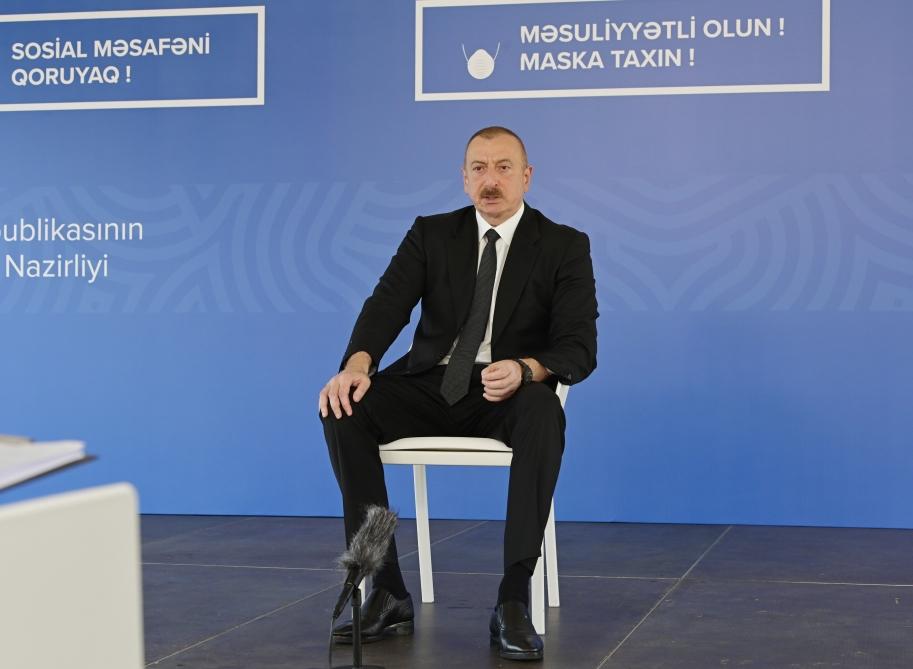 Президент Ильхам Алиев и Первая леди Мехрибан Алиева приняли участие в открытии модульного госпиталя для лечения больных коронавирусом в Баку