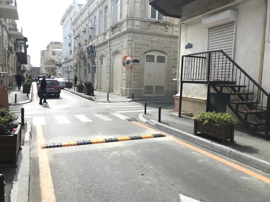 На проблемном автомобильном перекрестке в Баку приняты меры безопасности