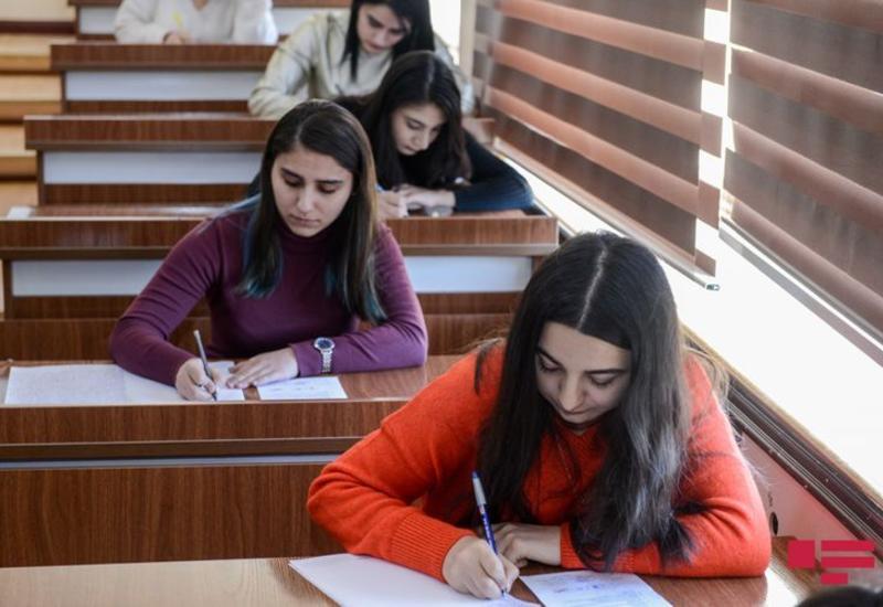 Обнародованы результаты выпускных экзаменов учащихся 11-х классов, проведенных 18 и 19 июня